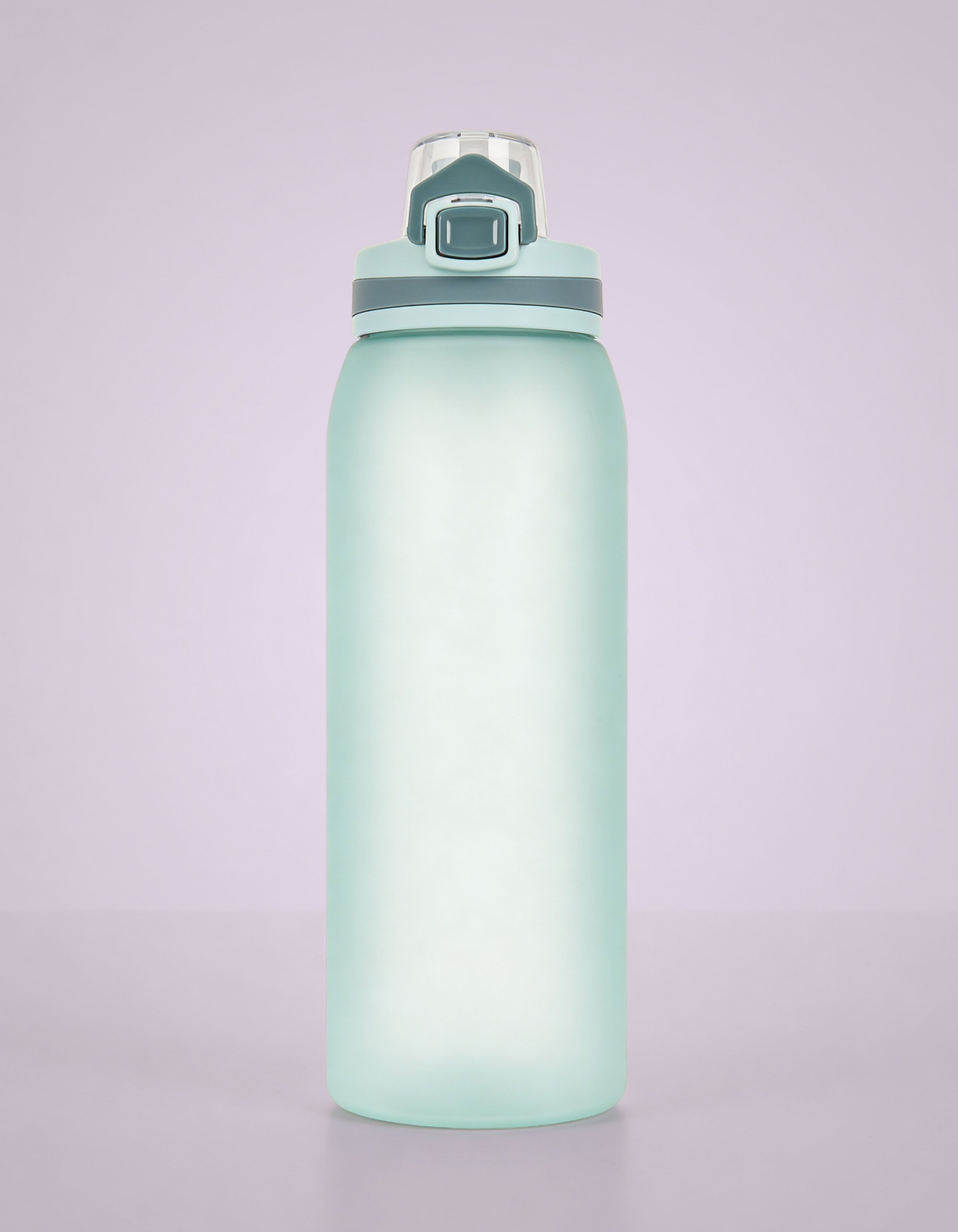900ml Tritan sports water bottle - leak-Proof Fip Lid